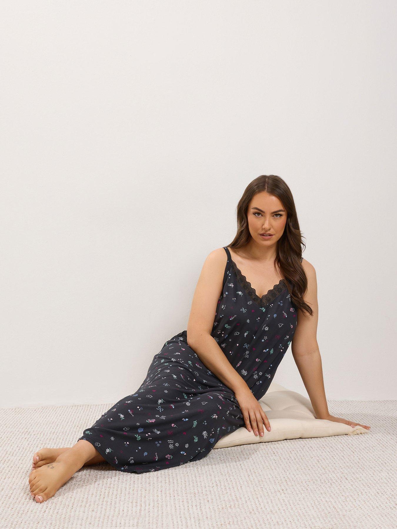 Image 3 of 4 of Yours Curve Soft Touch Ditsy Midaxi Chemise