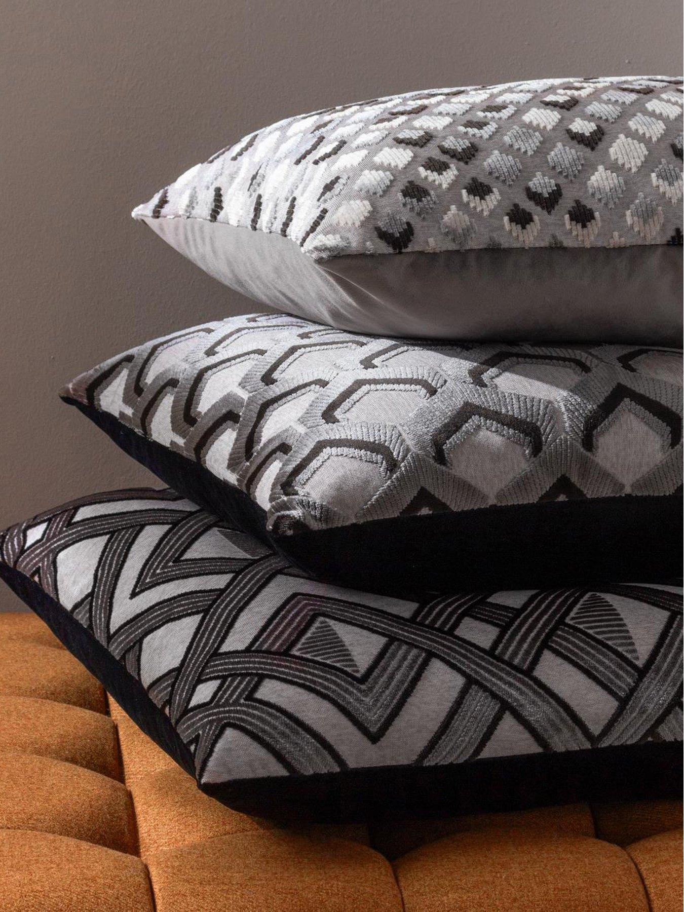 Image 6 of 6 of Paoletti Lexington 40x60 Polyester Cushion Grey/black