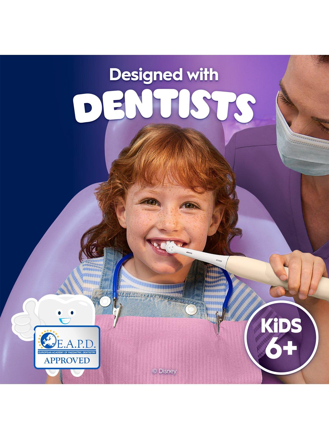Image 5 of 8 of Oral-B iO Kids Disney Angel - Lilo & Stitch - Electric Toothbrush, 1 Toothbrush Head, 1 Travel Case