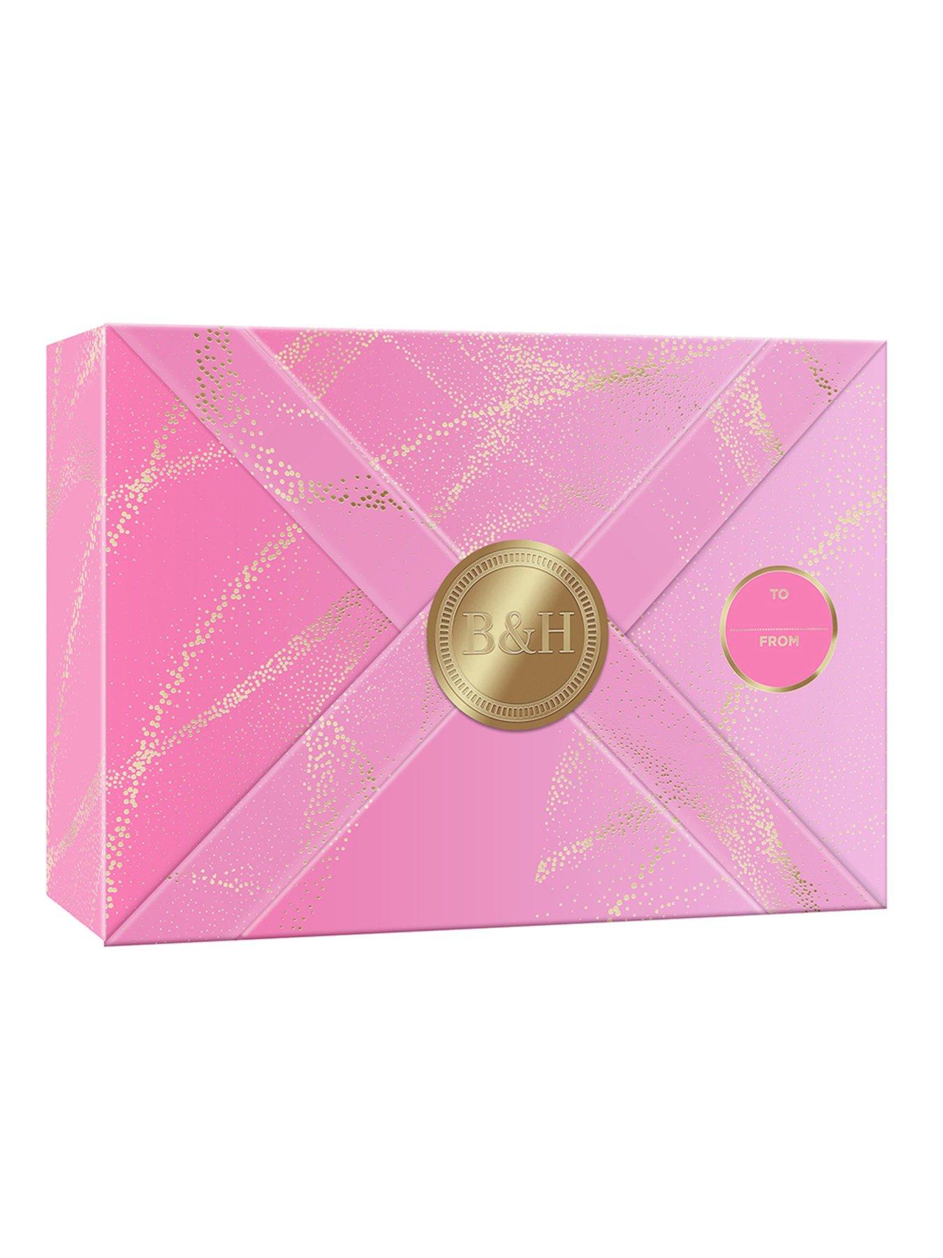 Image 2 of 4 of BAYLIS & HARDING Gift Wrapped Candle Set
