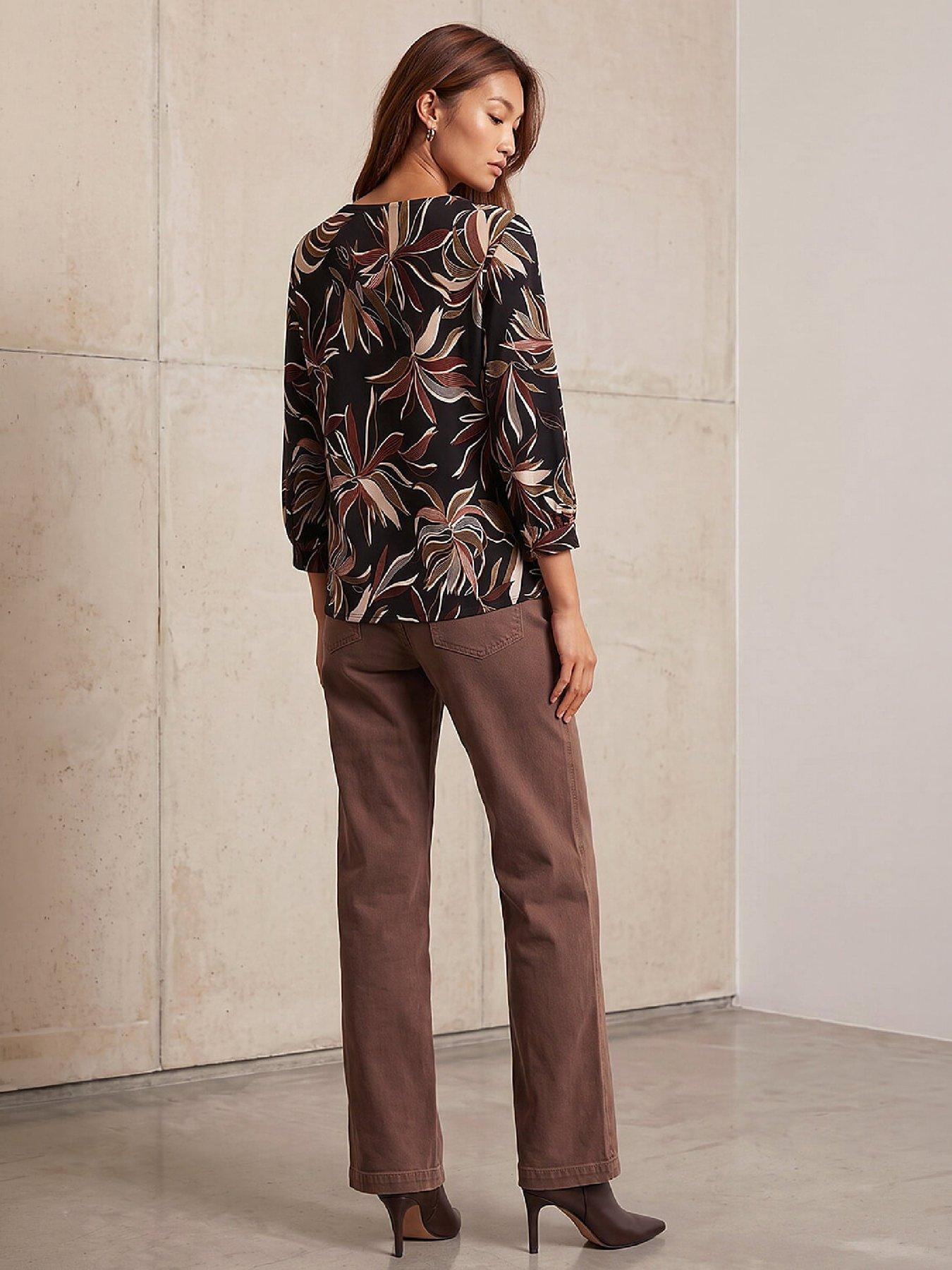 Image 3 of 4 of Roman Dropped Shoulder Puff Print Top