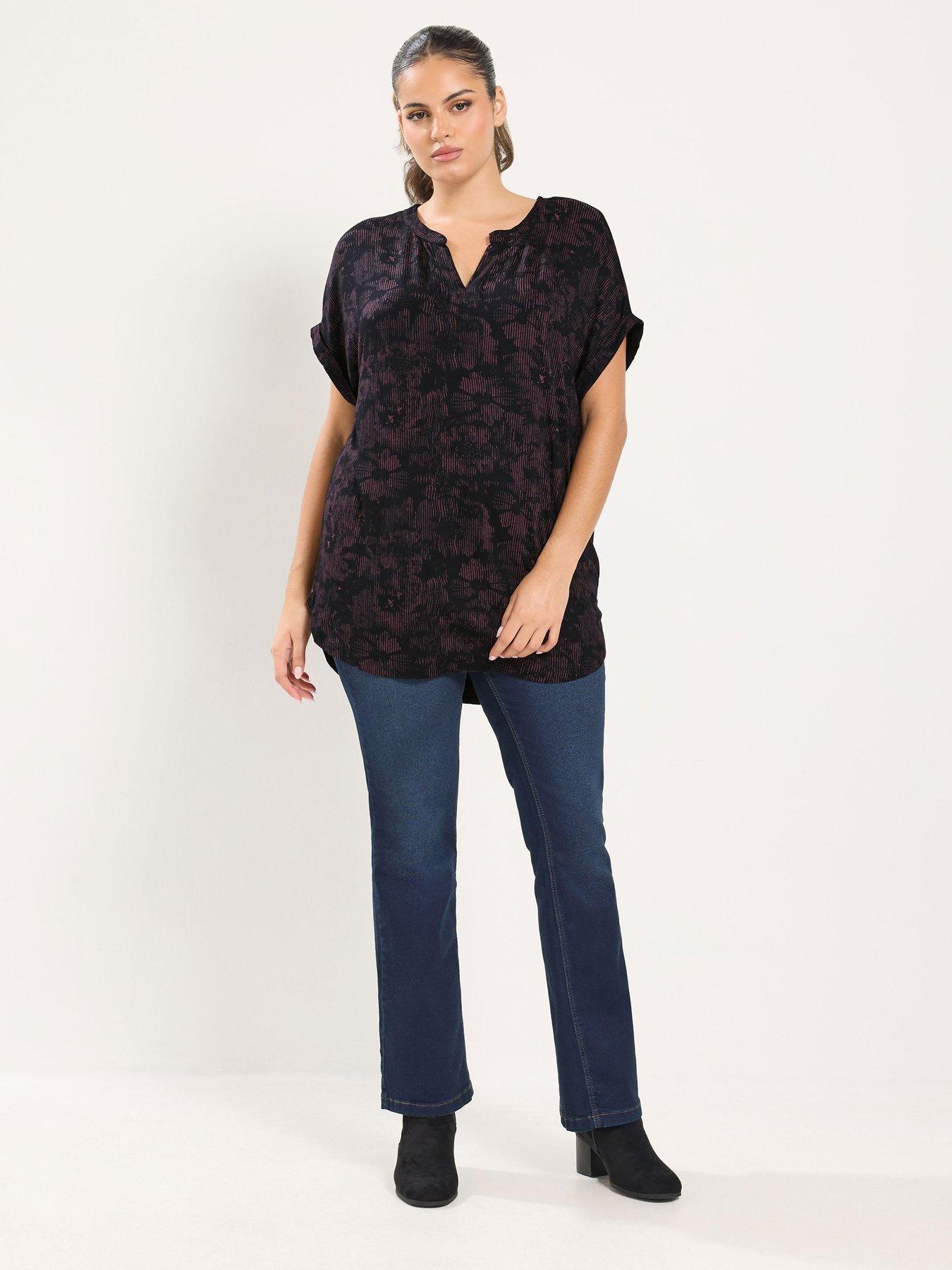Image 3 of 4 of Yours Womens Curve Pleat Front Swing Top - Black