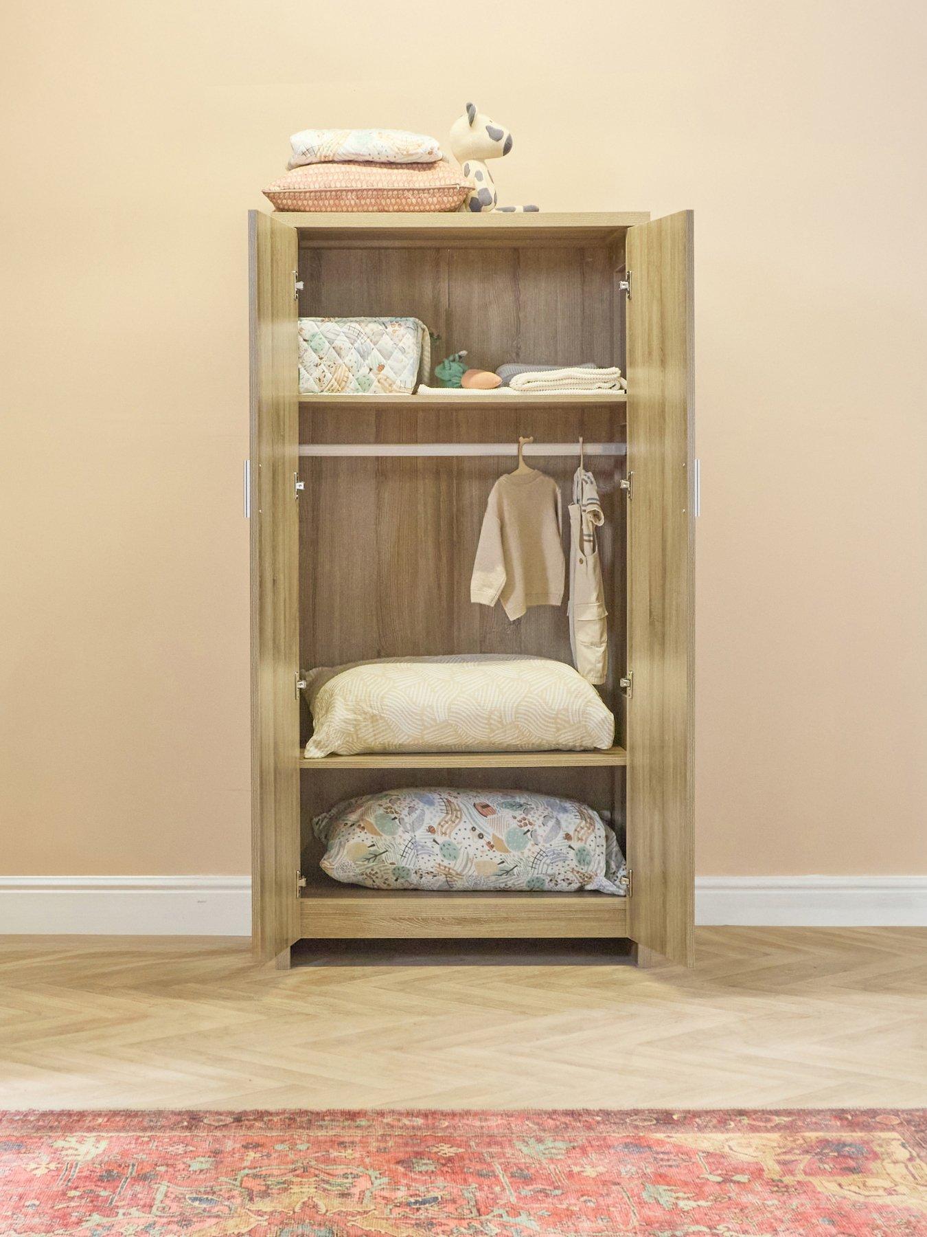 Image 6 of 7 of Tutti Bambini Modena 3 Piece Room Set - White/Oak
