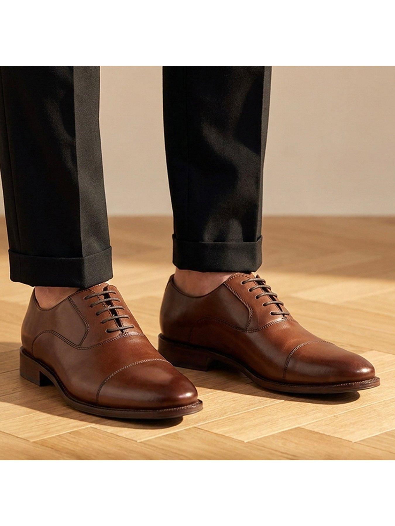 Image 6 of 6 of Jones Bootmaker Matthew Wide Fit - Chestnut