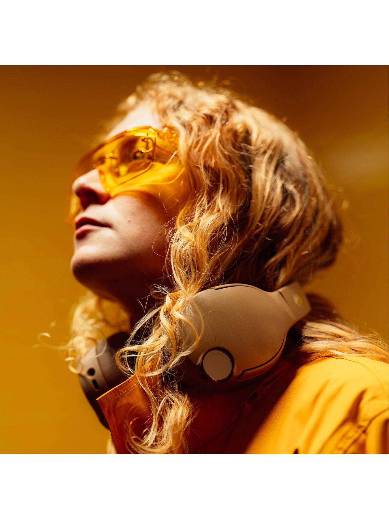Image 7 of 7 of Skullcandy Crusher 720 Wireless Over Ear