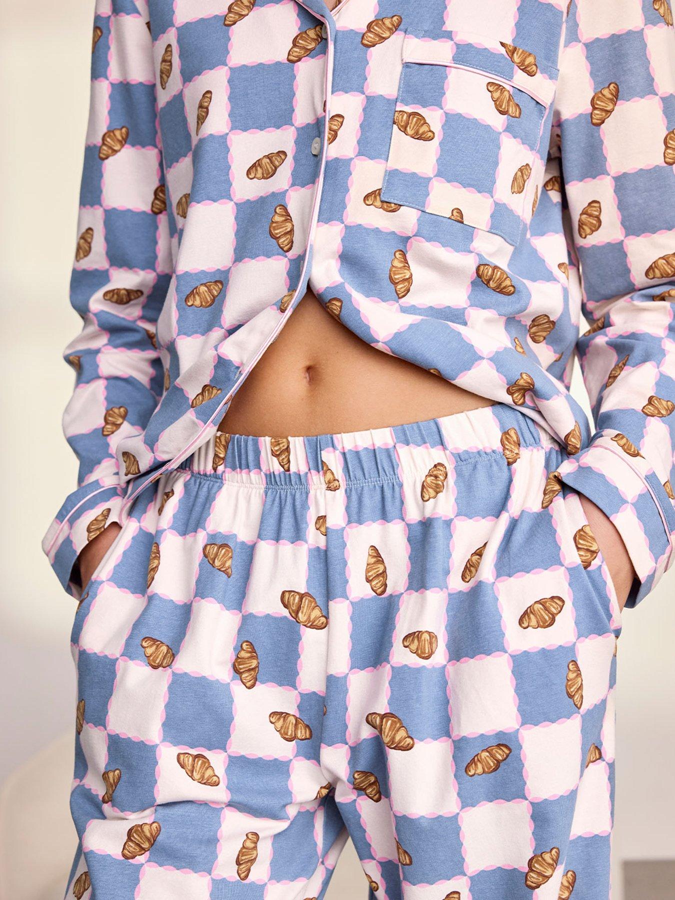 Image 5 of 6 of CHELSEA PEERS Womens&nbsp;Cotton Button-Through Long Pyjama Set - Blue