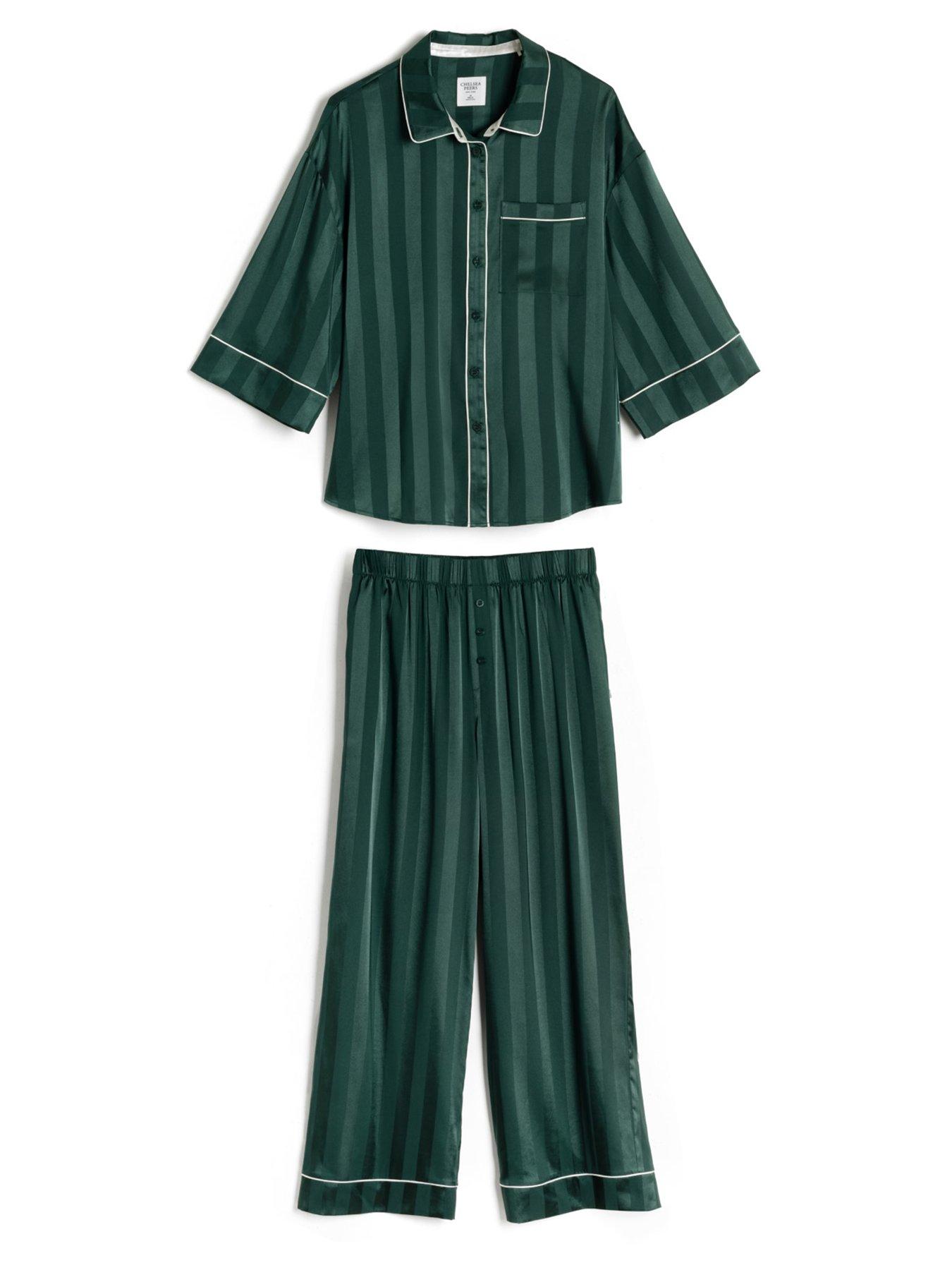 Image 7 of 7 of CHELSEA PEERS Chelsea Peers Satin Evergreen Stripe Long Pyjama Set - Green