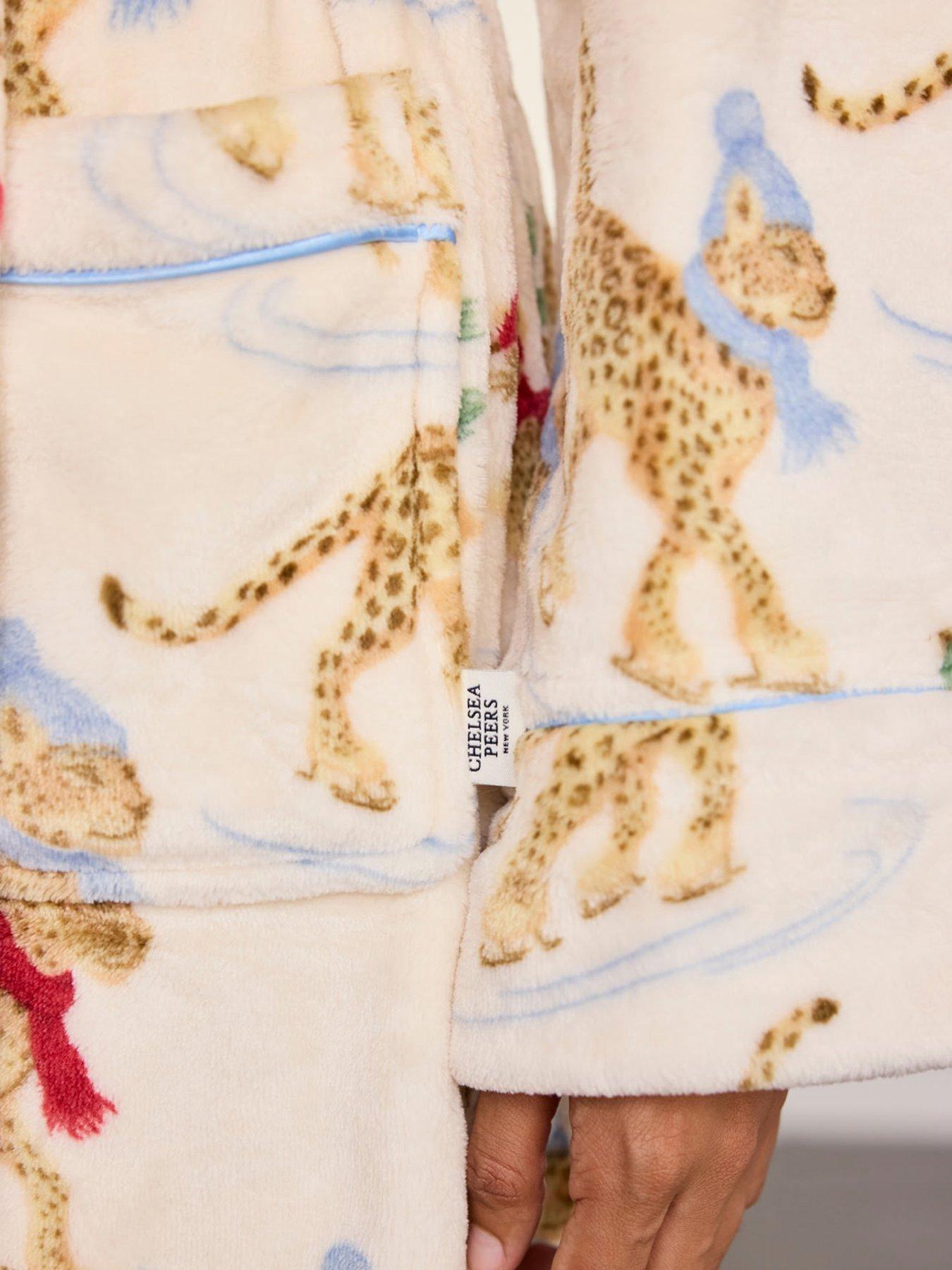 Image 6 of 6 of CHELSEA PEERS Chelsea Peers Fleece Ice Skating Leopards Print Hooded Dressing Gown - Off White