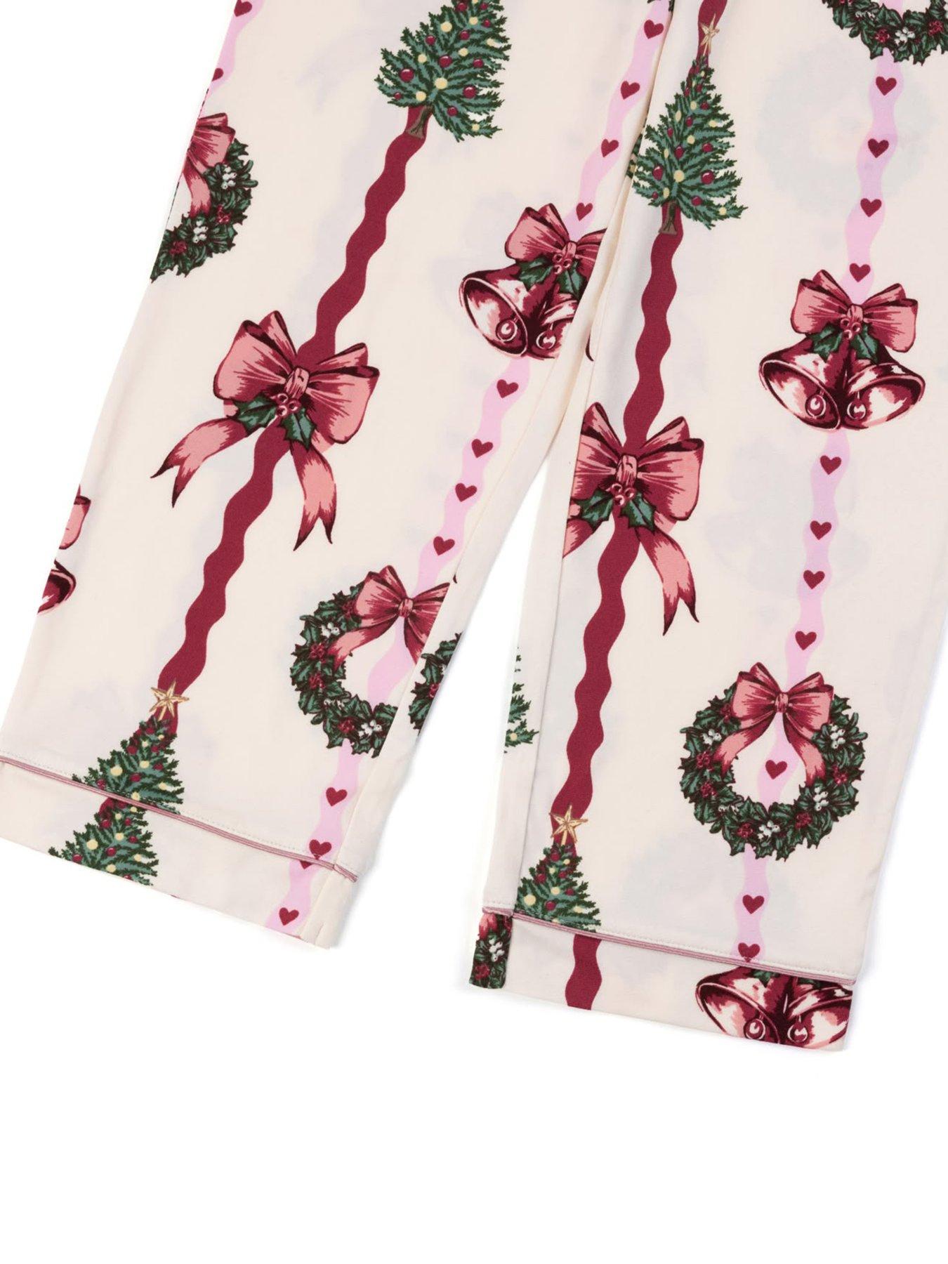 Image 7 of 7 of CHELSEA PEERS Chelsea Peers Kids Christmas Ribbon Stripe Print Long Pyjama Set - Off White