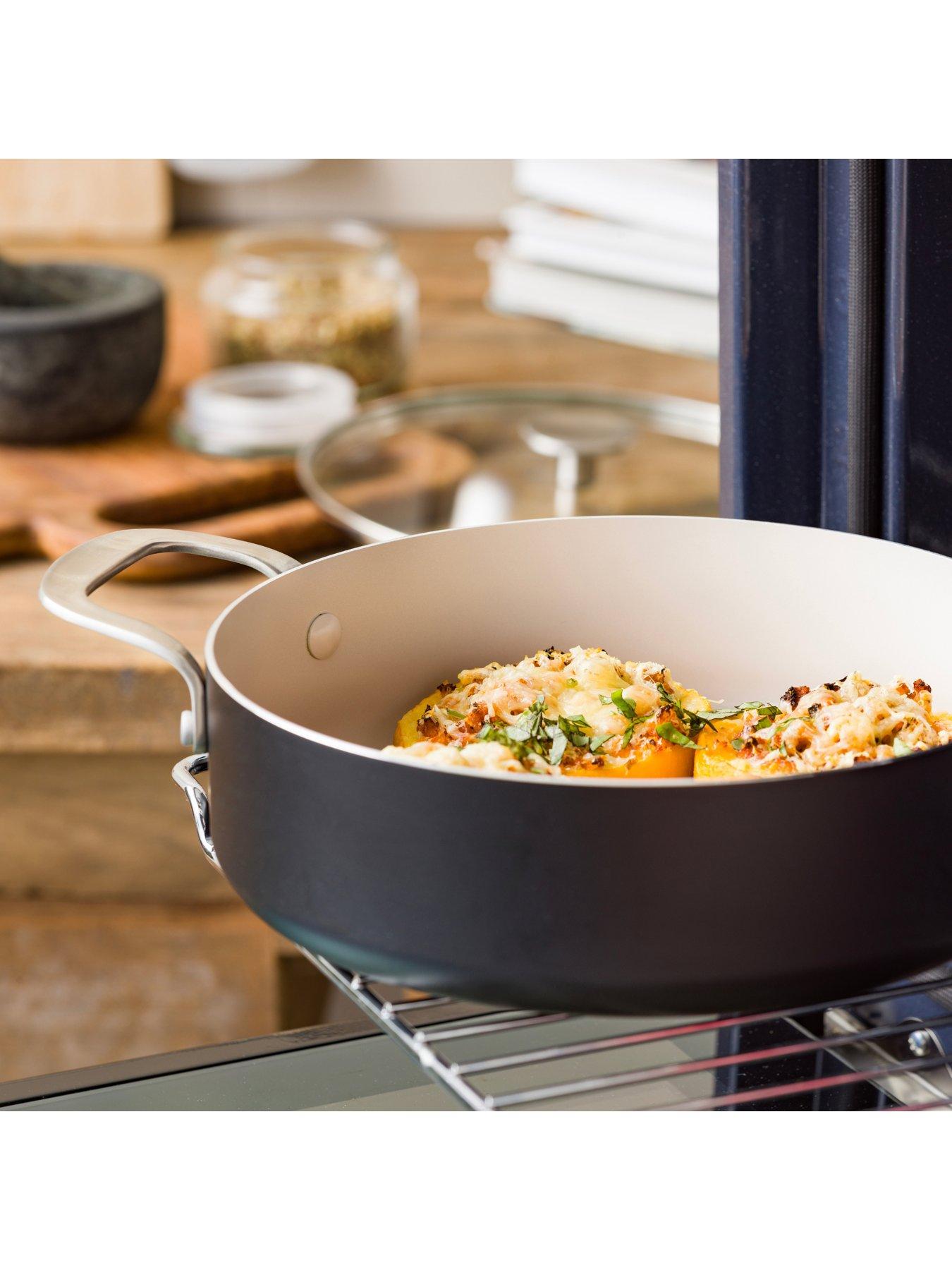Image 6 of 7 of KitchenAid Kitchenaid Coloured Aluminum Cvd. Skillet 24cm / 3.1l With 2 Sidehandles - Matte Black
