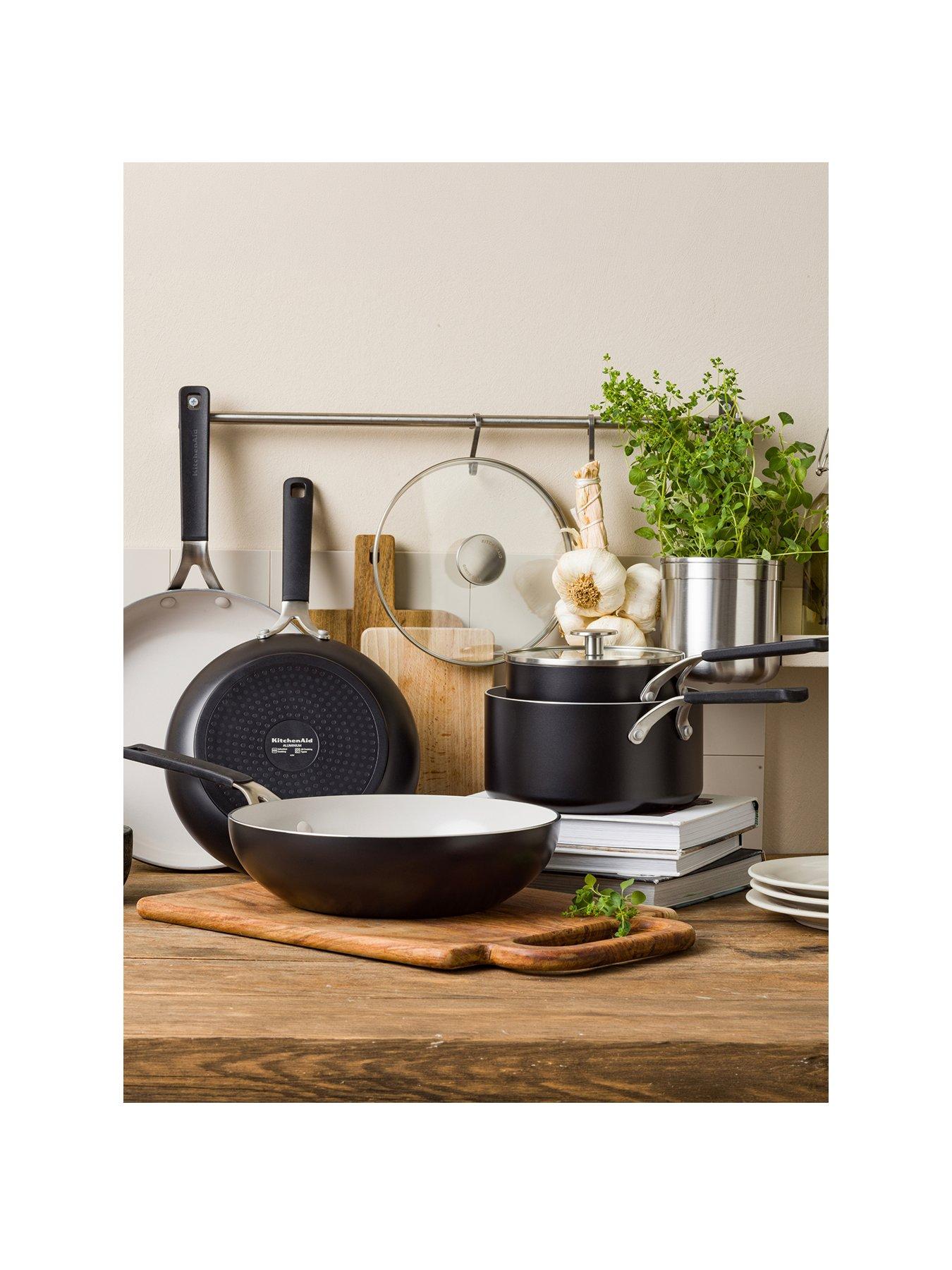 Image 2 of 5 of KitchenAid Kitchenaid Coloured Aluminum Saucepan With Lid 16cm / 1.58l - Matte Black