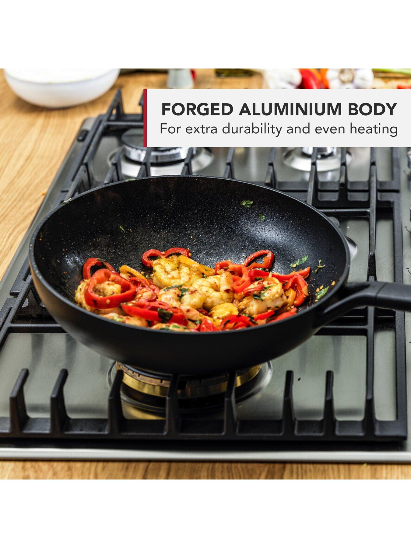 Image 4 of 7 of KitchenAid Kitchenaid Classic Forged Wok 28cm