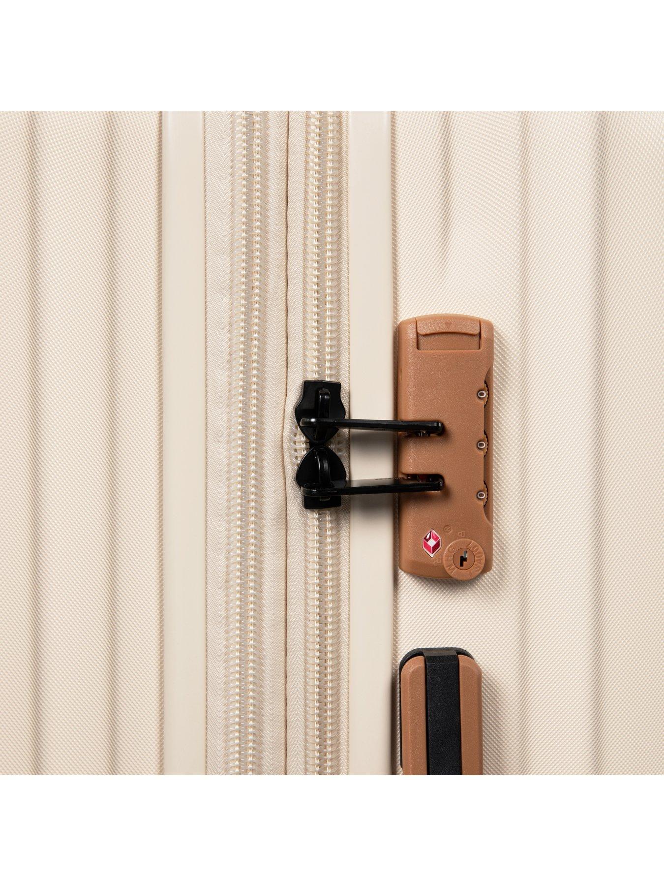 Image 5 of 7 of it Luggage Illusionary Medium Suitcase