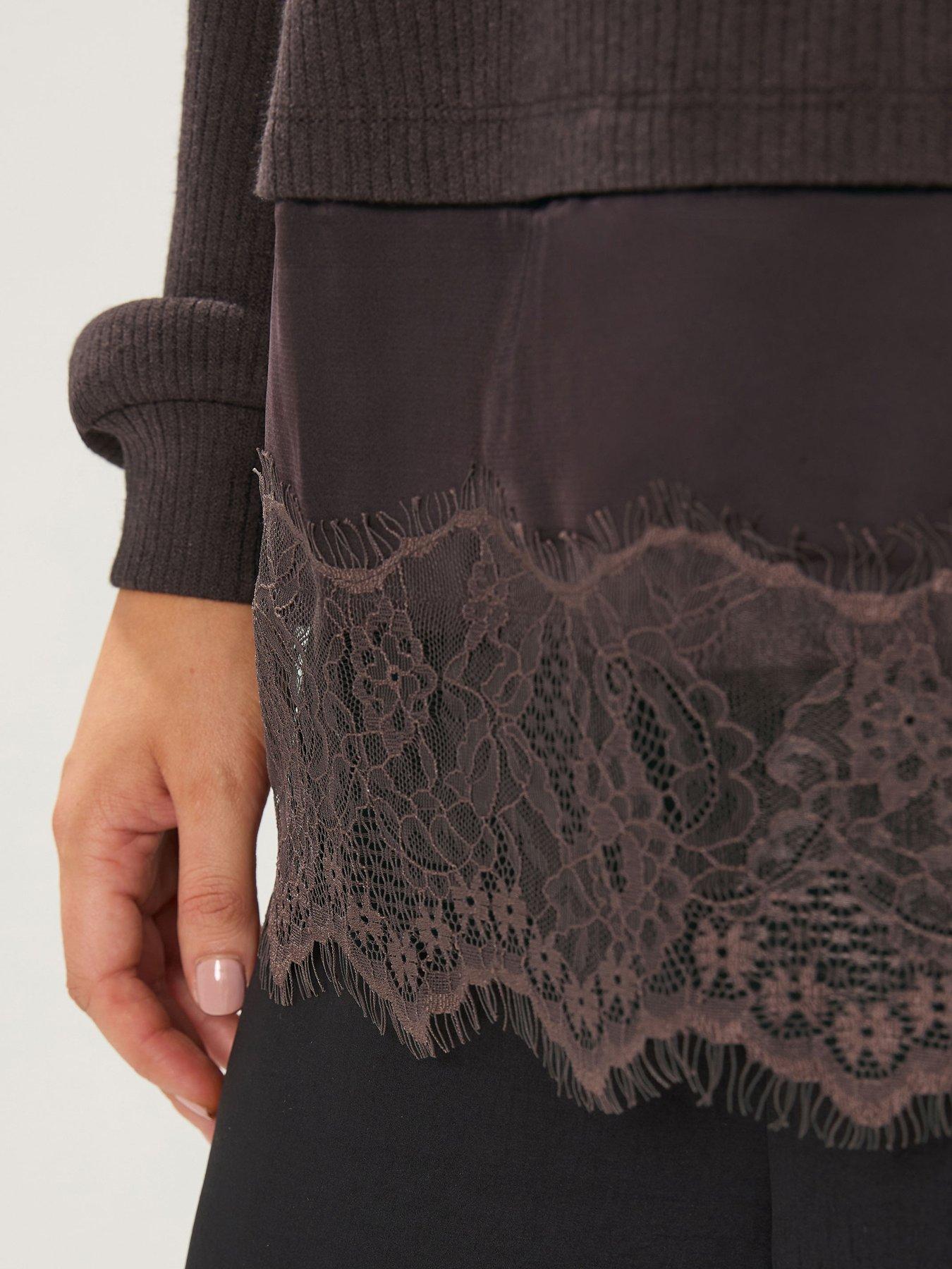 Image 4 of 4 of Yours Curve Satin Lace Hem Top