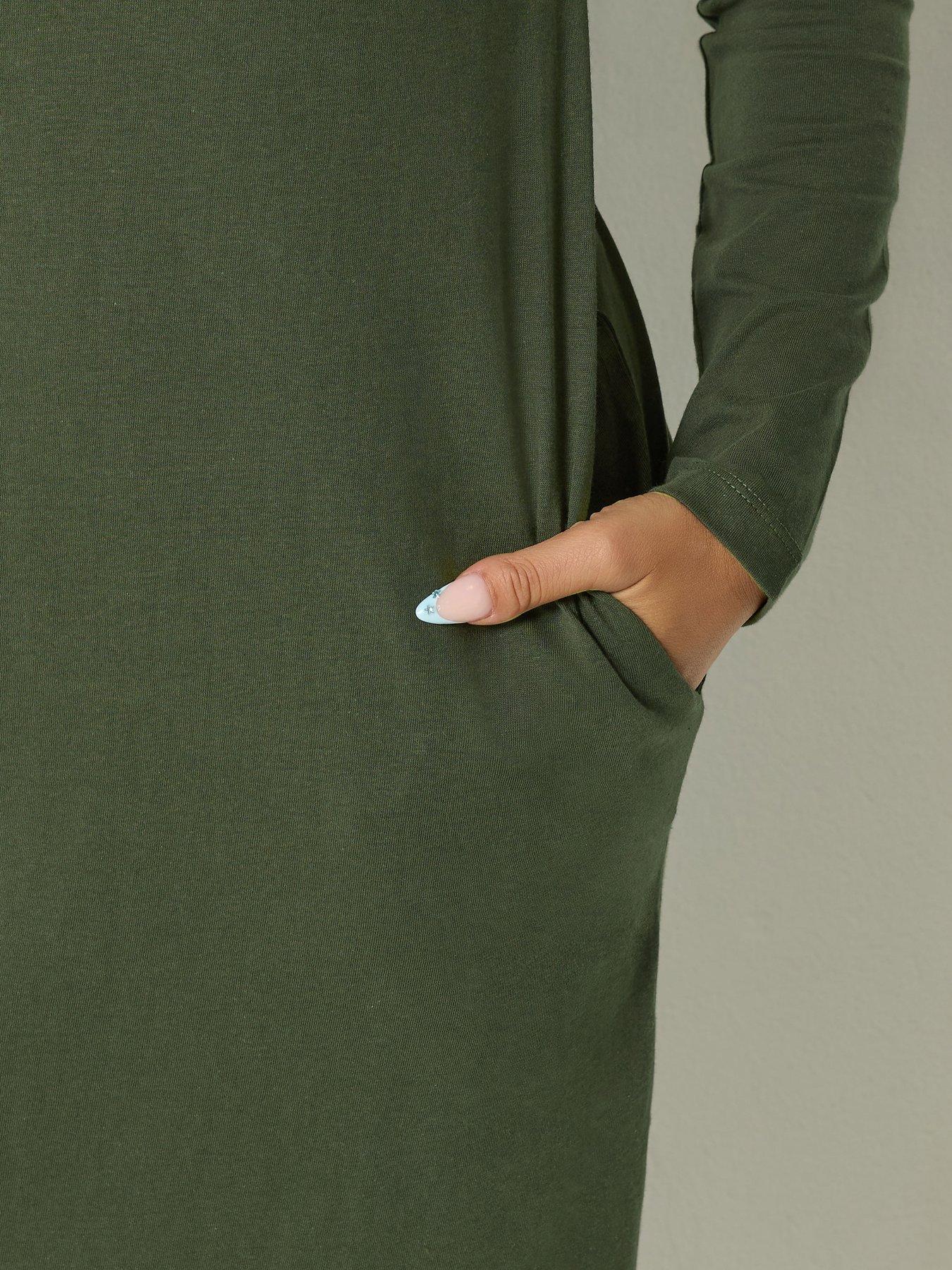 Image 4 of 4 of Yours Petite Long Sleeve Jersey Maxi Dress