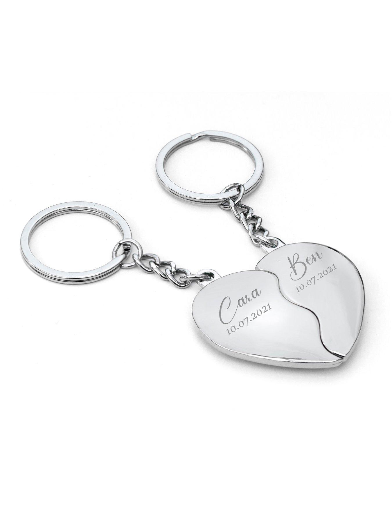 Image 5 of 5 of Treat Republic Personalised Joining Hearts Magnetic Special Date Keyring Set