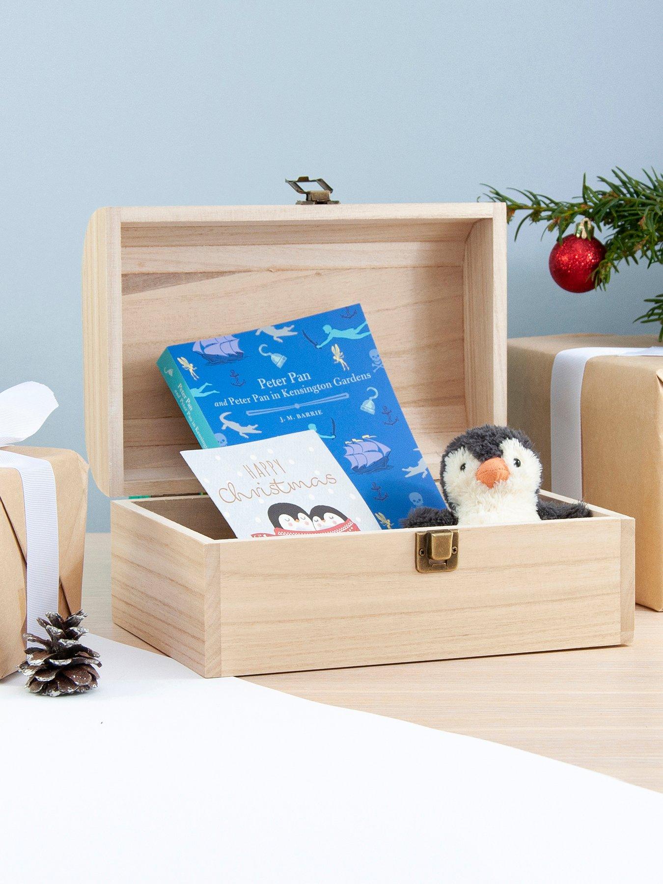 Image 3 of 5 of Treat Republic Personalised Christmas Woodland Keepsake Chest