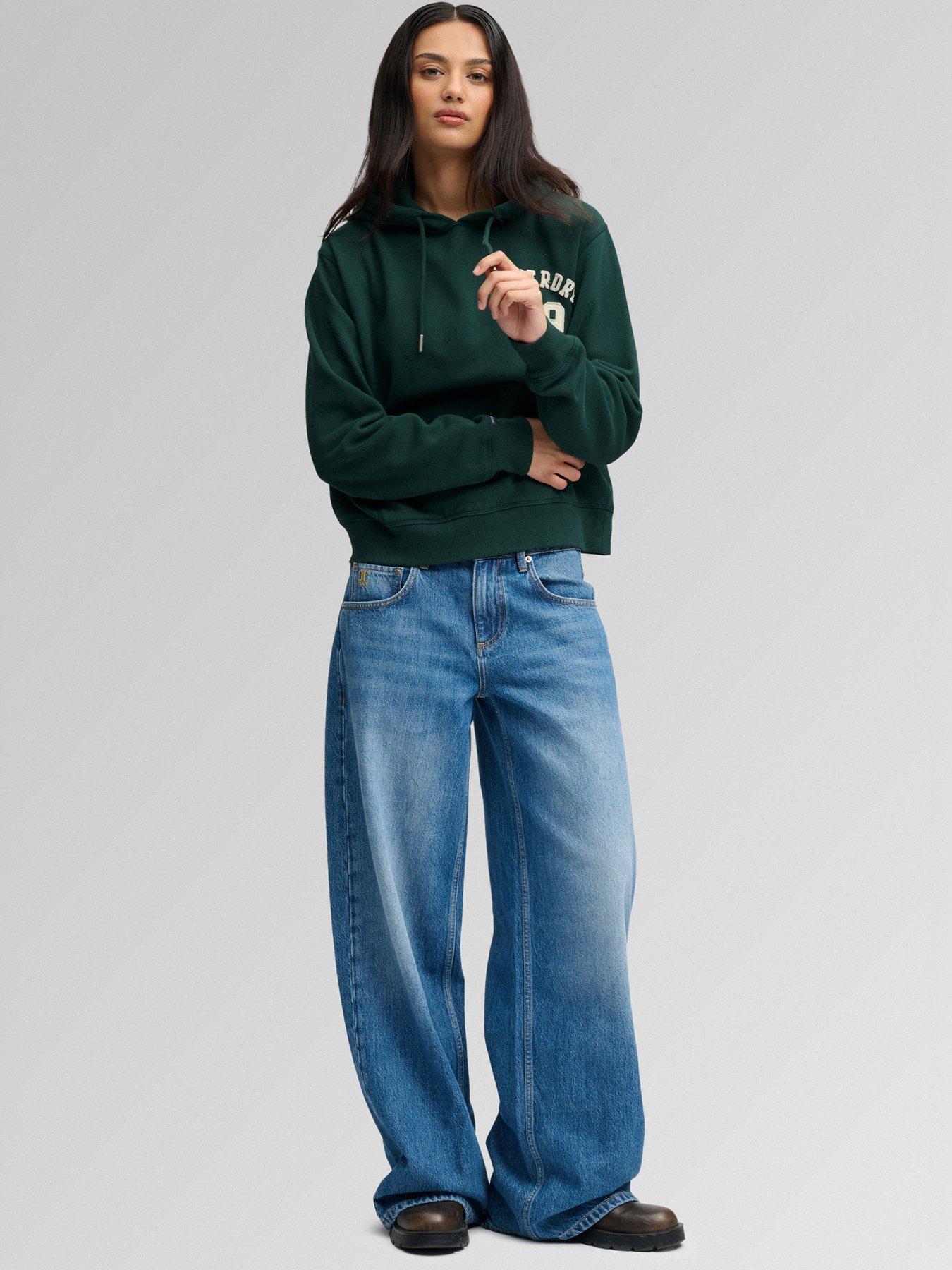 Image 3 of 6 of Superdry Superdry Ath Ess Applique Crop Hoodie - Green