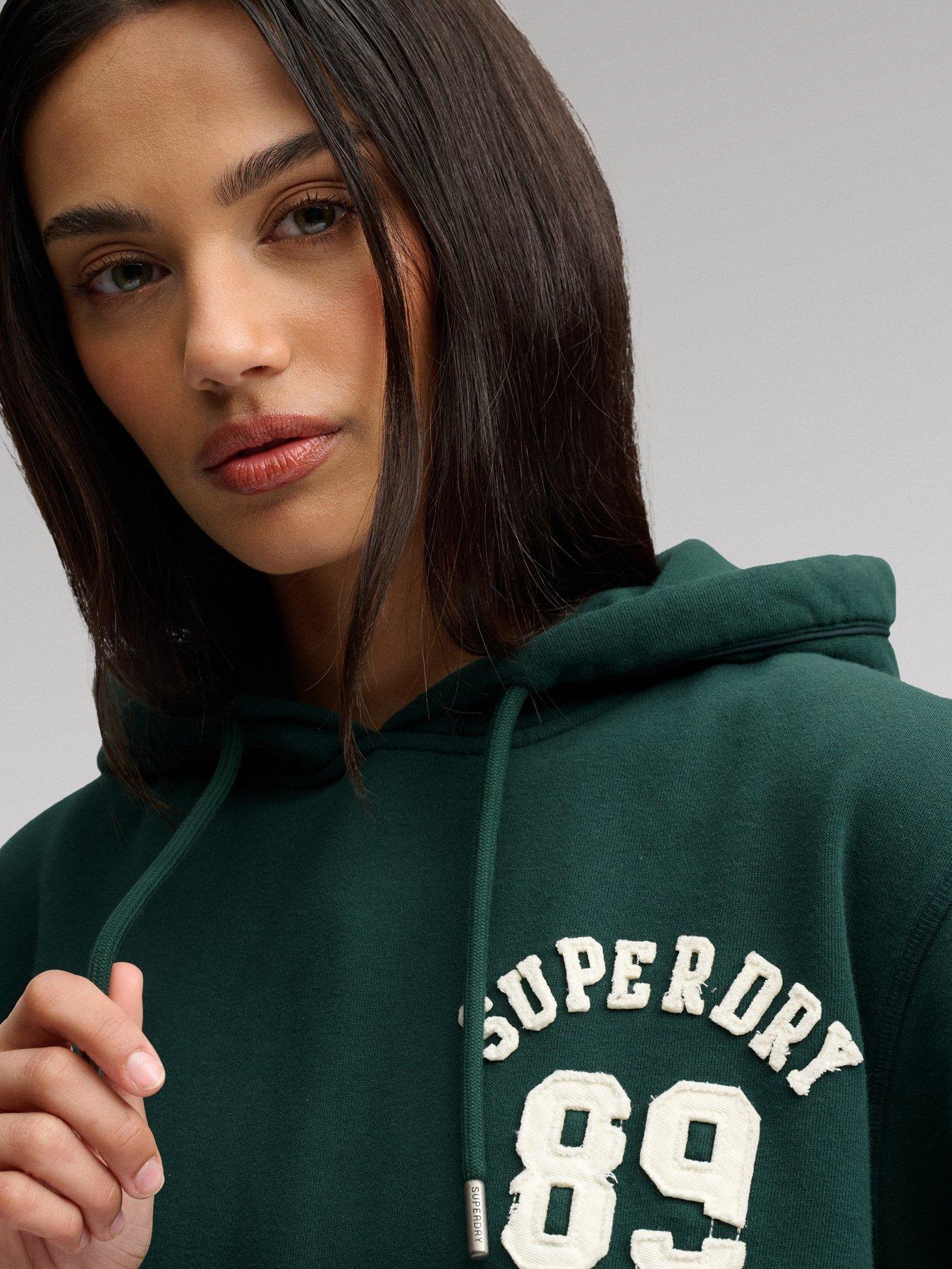 Image 5 of 6 of Superdry Superdry Ath Ess Applique Crop Hoodie - Green