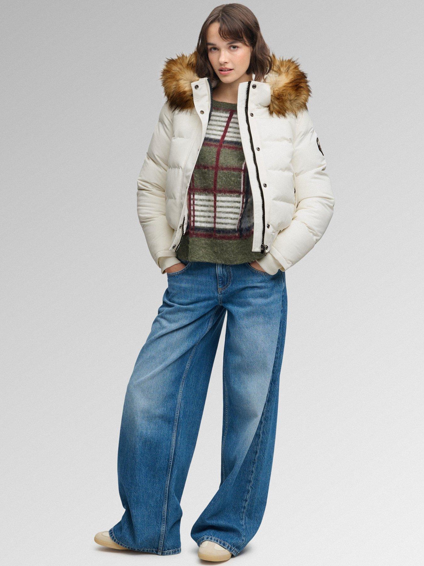 Image 3 of 7 of Superdry Superdry Everest Hooded Bomber Jacket - Off White