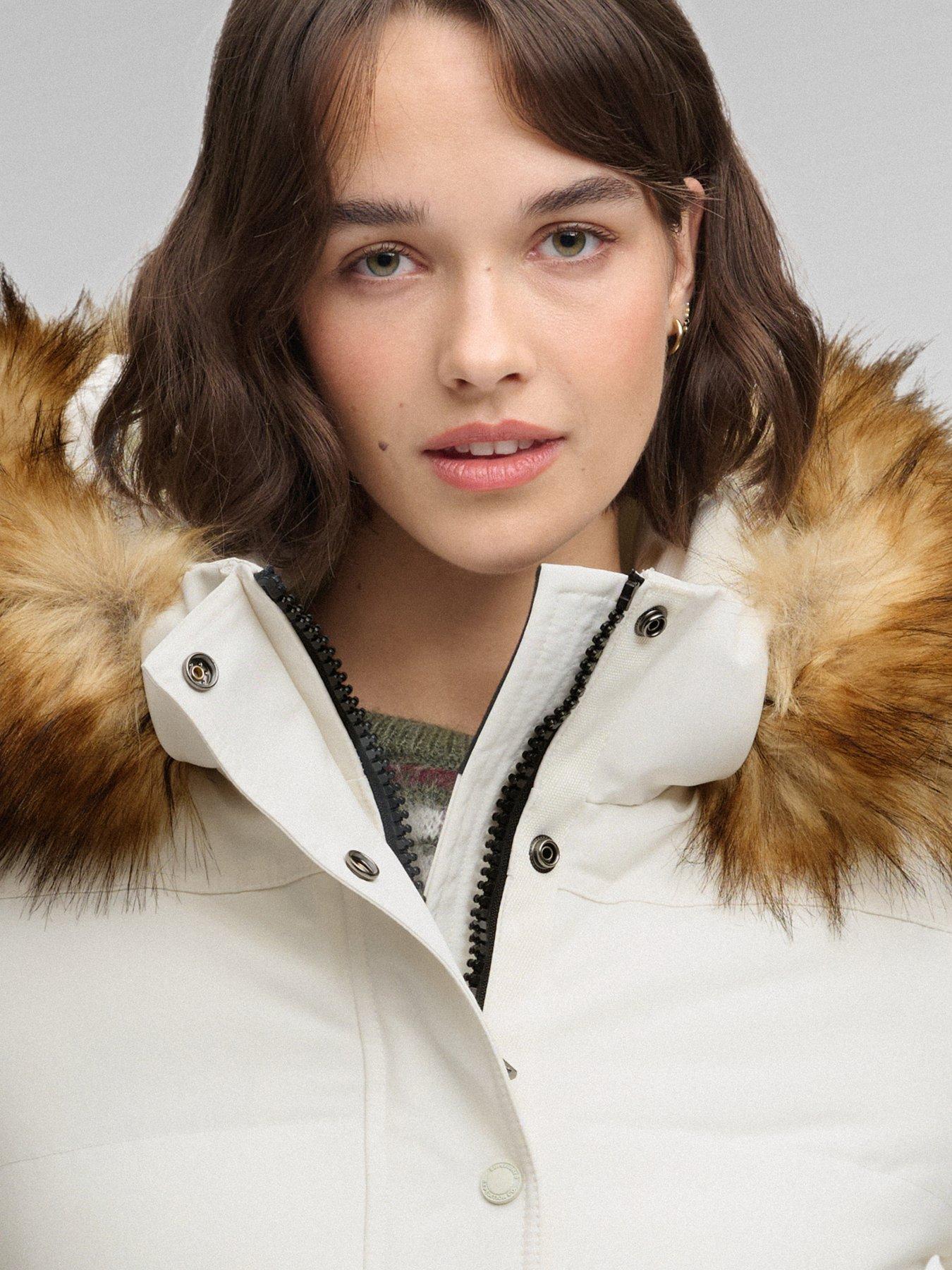 Image 6 of 7 of Superdry Superdry Everest Hooded Bomber Jacket - Off White