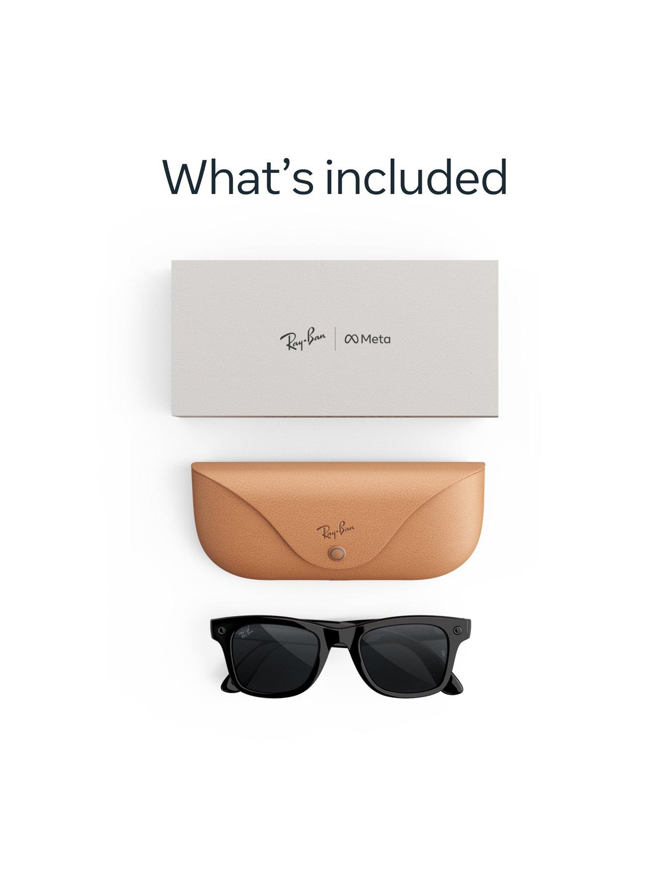 Image 7 of 8 of Ray-Ban Meta Wayfarer Large (Gen 3)&nbsp;-&nbsp;Shiny Black, Transitions&reg; Grey Lenses