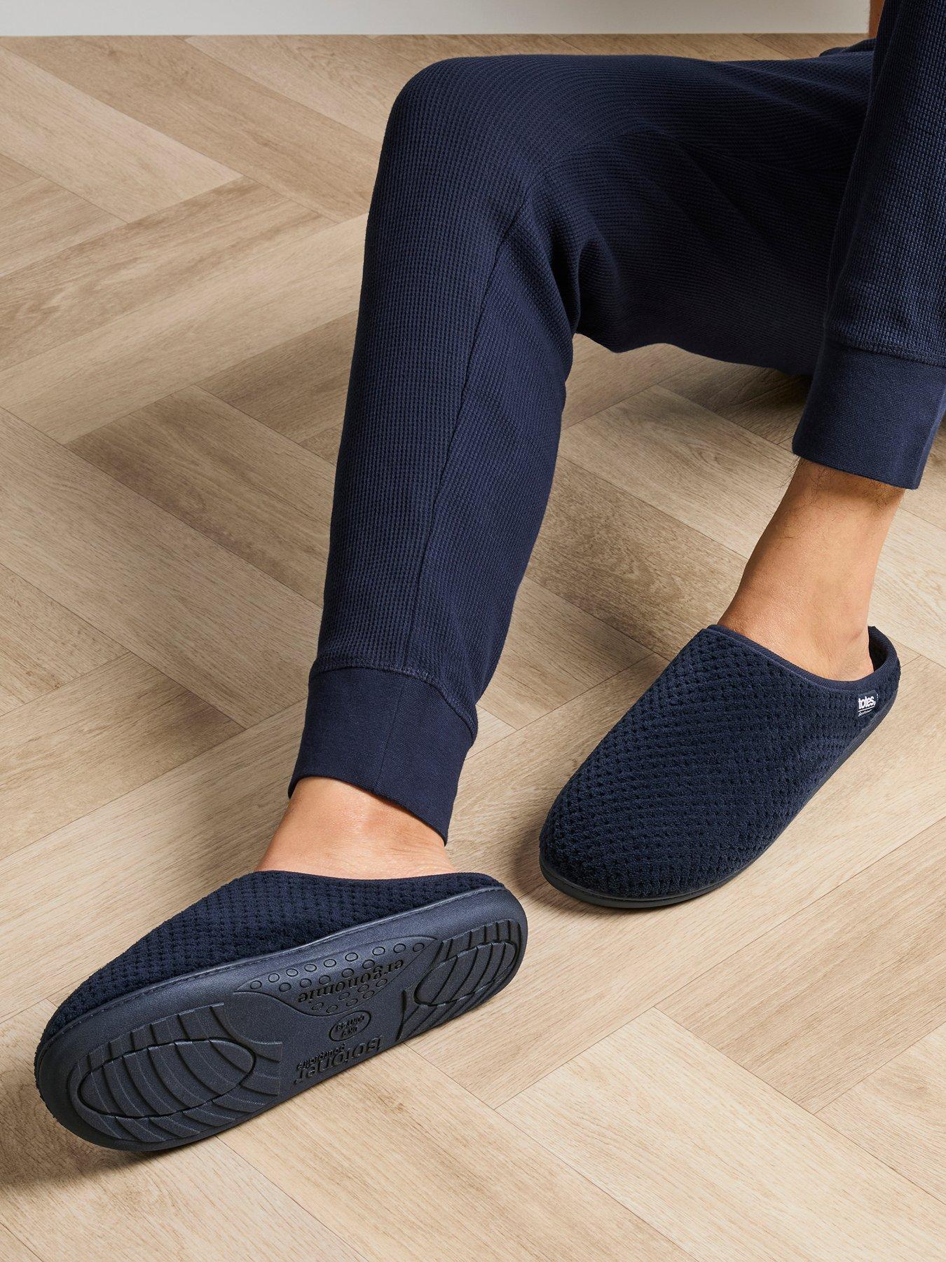 Image 4 of 5 of Totes Isotoner Mens Swept Back Popcorn Mule Slippers - Navy
