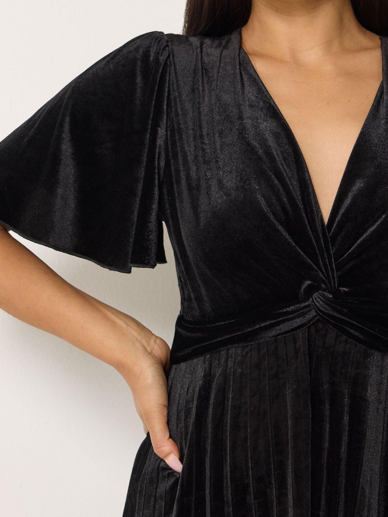 Image 4 of 4 of M&Co Petite Petite Velvet Twist Front Pleated Maxi Dress