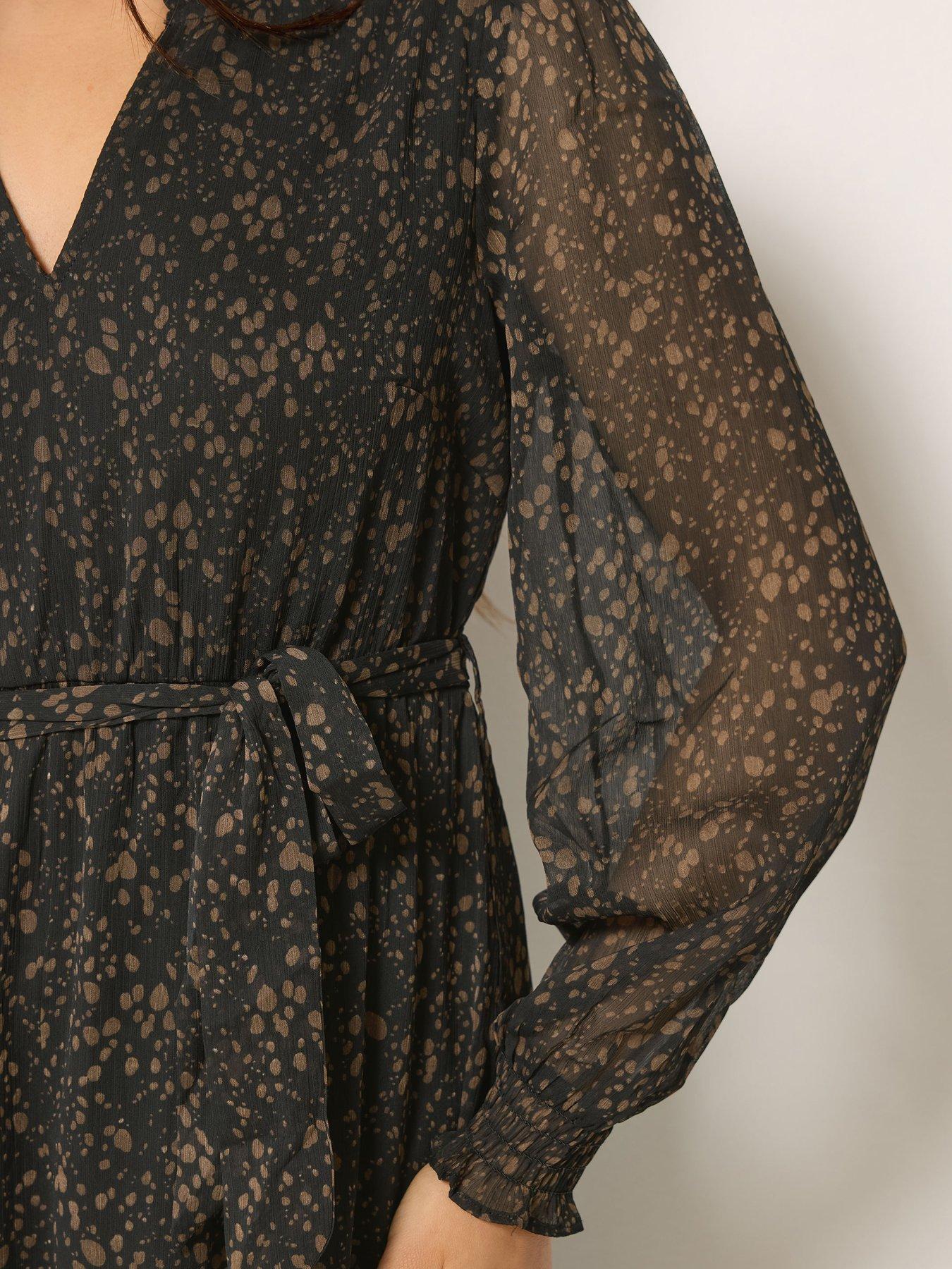 Image 4 of 4 of M&Co Petite Petite Abstract Tie Waist Midi Dress
