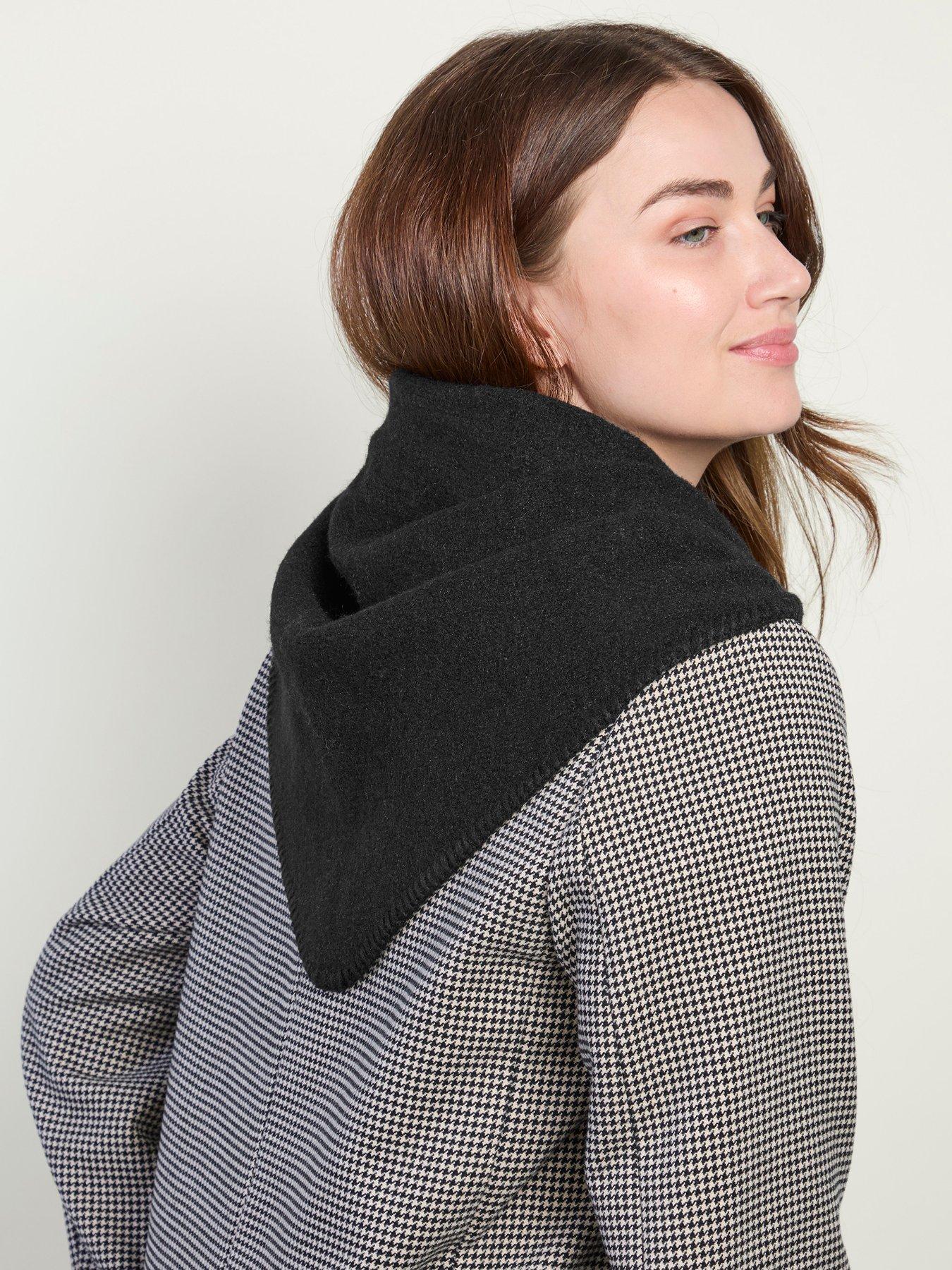 Image 5 of 5 of Totes Isotoner Totes Isotoner Womens Wool Blend Triangle Scarf - Black