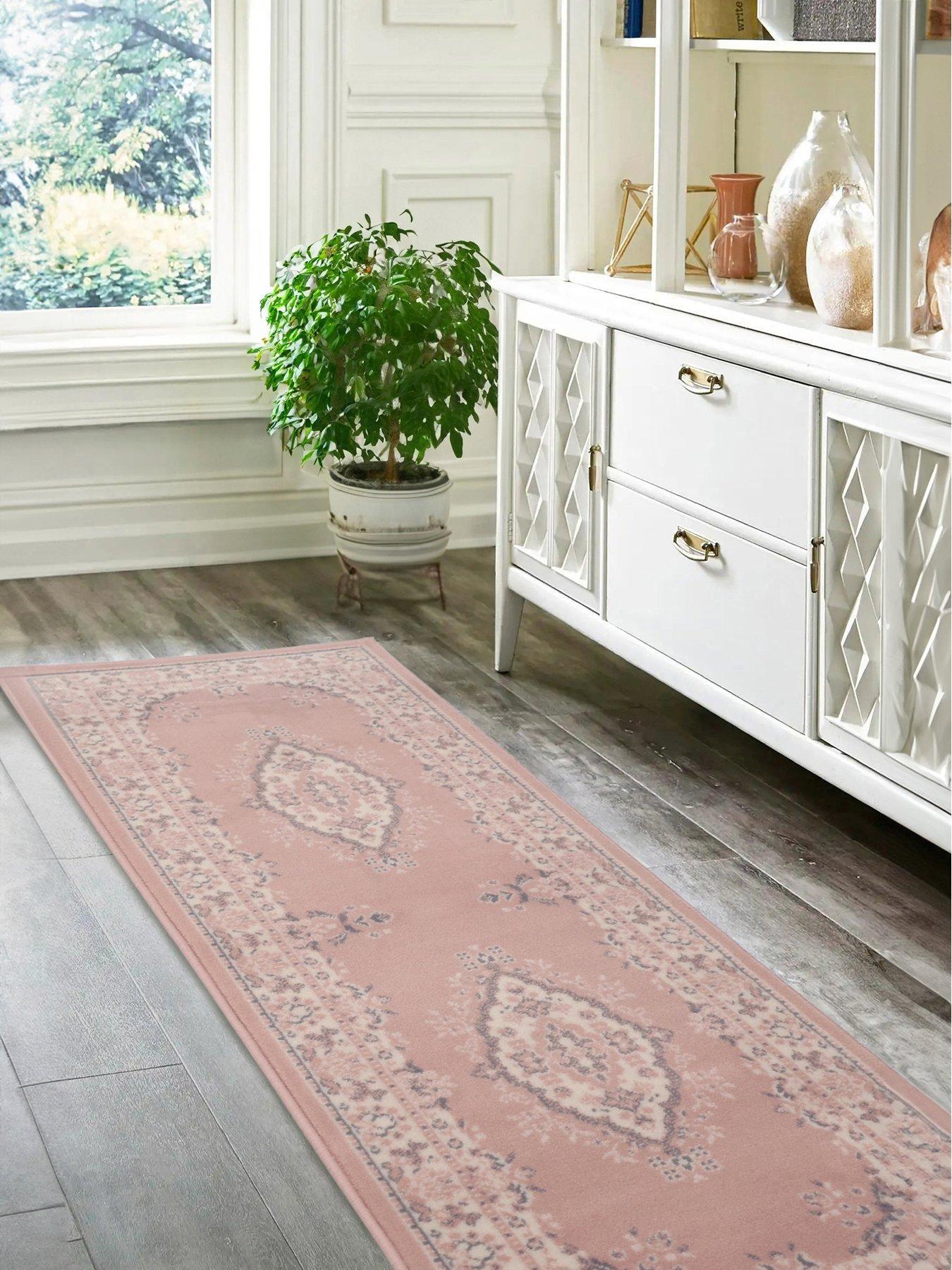 Image 1 of 5 of Shiraz Runner