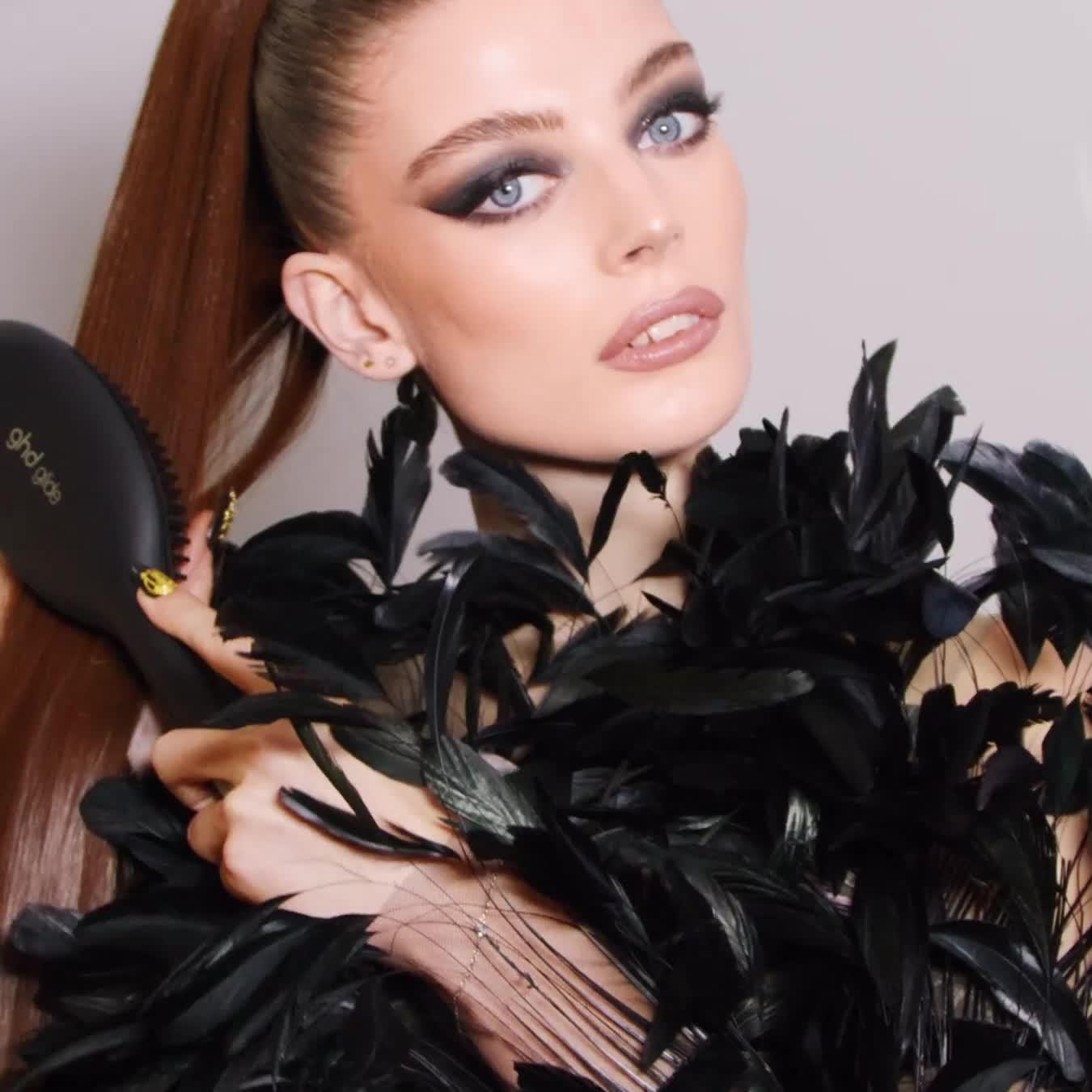 Image thumbnail 8 of 8 of ghd Glide - Smoothing Hot Brush