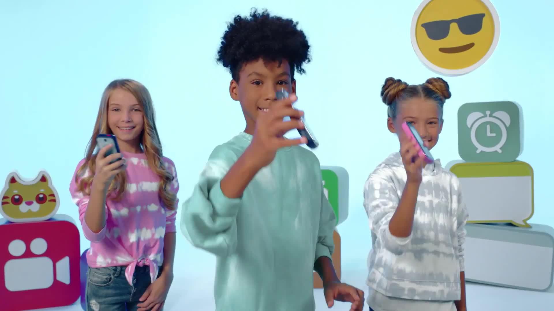 Image thumbnail 6 of 6 of VTech KidiSnap Touch Pink