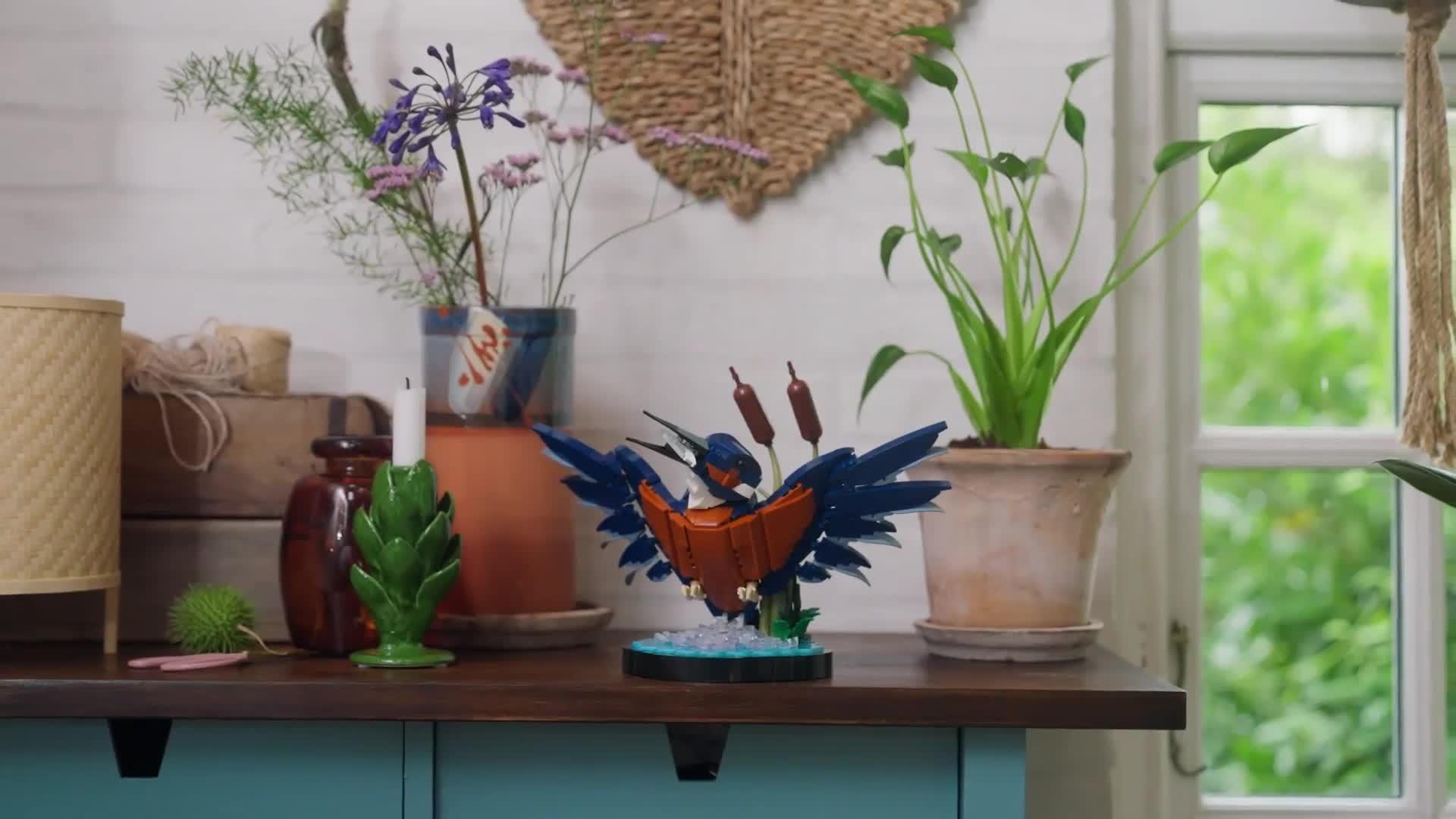 Image thumbnail 8 of 8 of LEGO Icons Kingfisher Bird