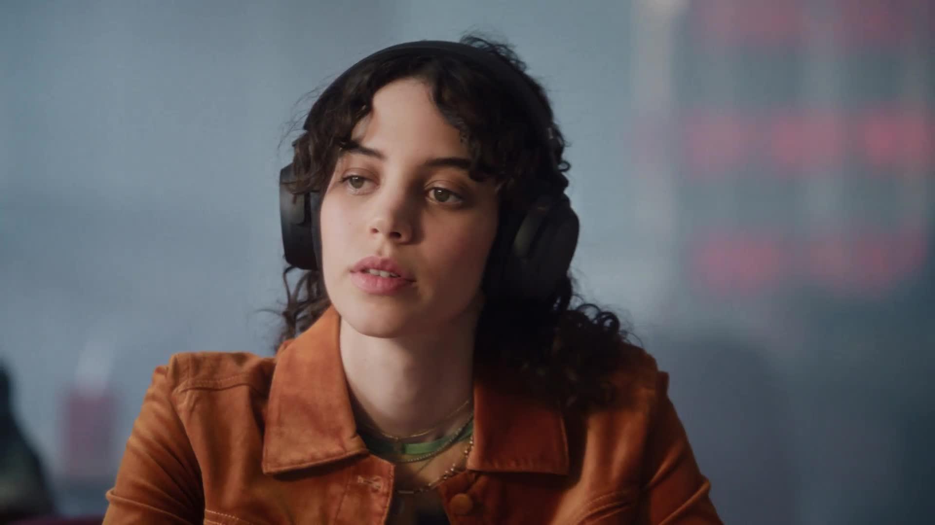 Image thumbnail 7 of 7 of Sennheiser Accentum Plus Wireless Bluetooth Headphones