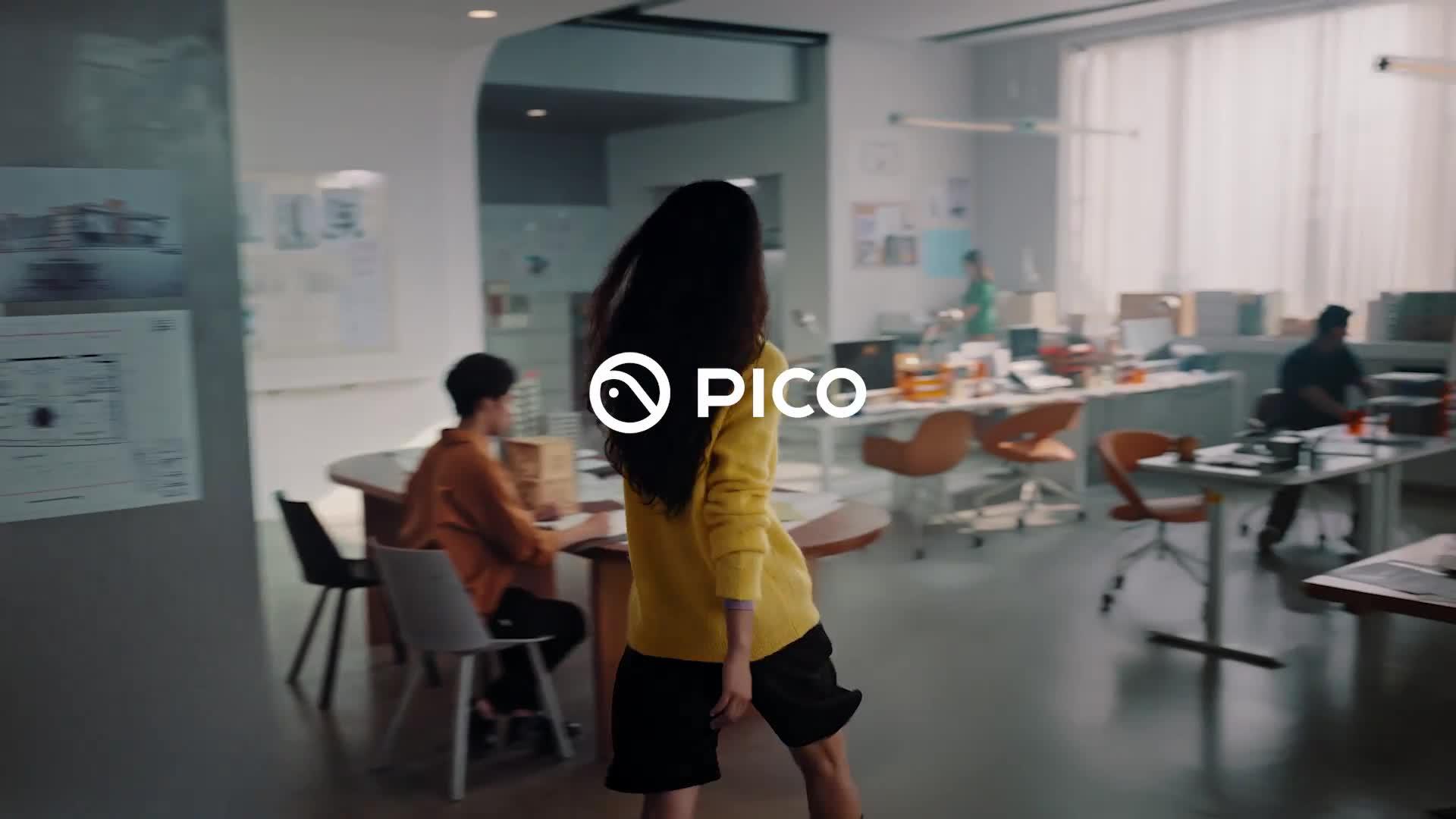 Image thumbnail 7 of 7 of Pico PICO 4 Ultra 256GB - VR and Mixed Reality Headset