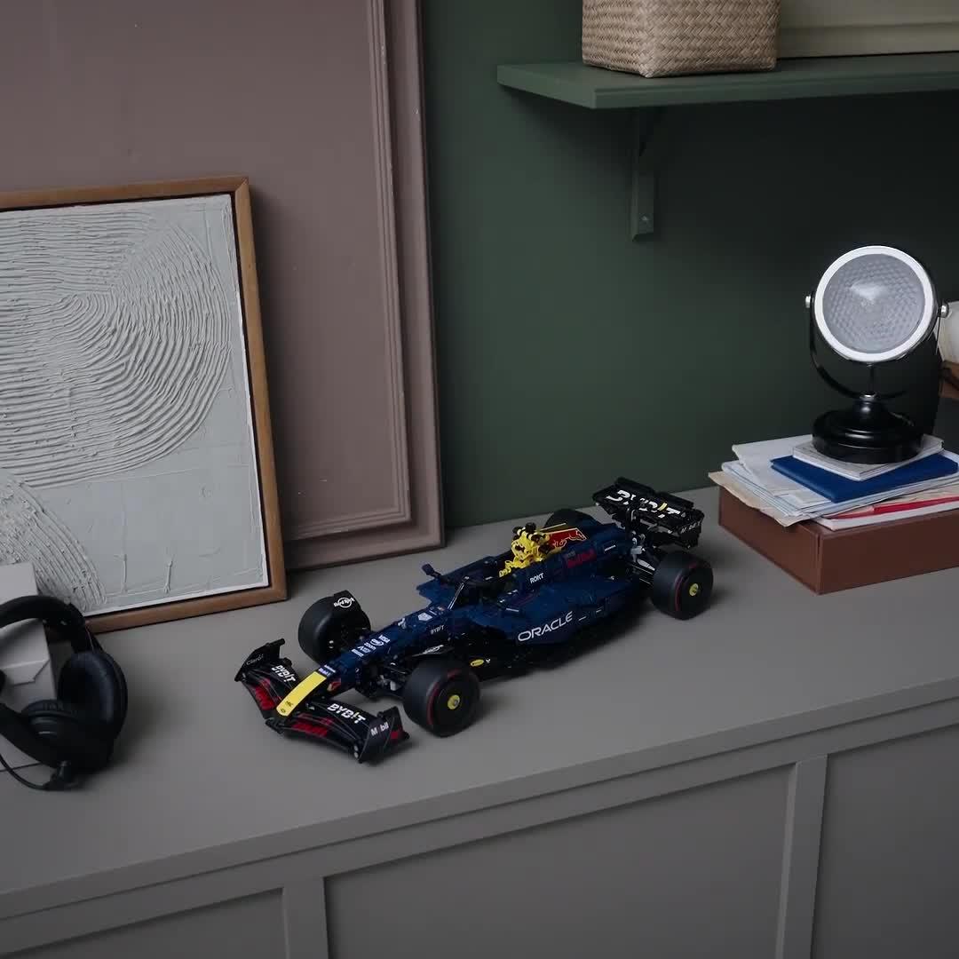 Image thumbnail 8 of 8 of LEGO Technic Oracle Red bull Racing RB20 F1 Car 42206