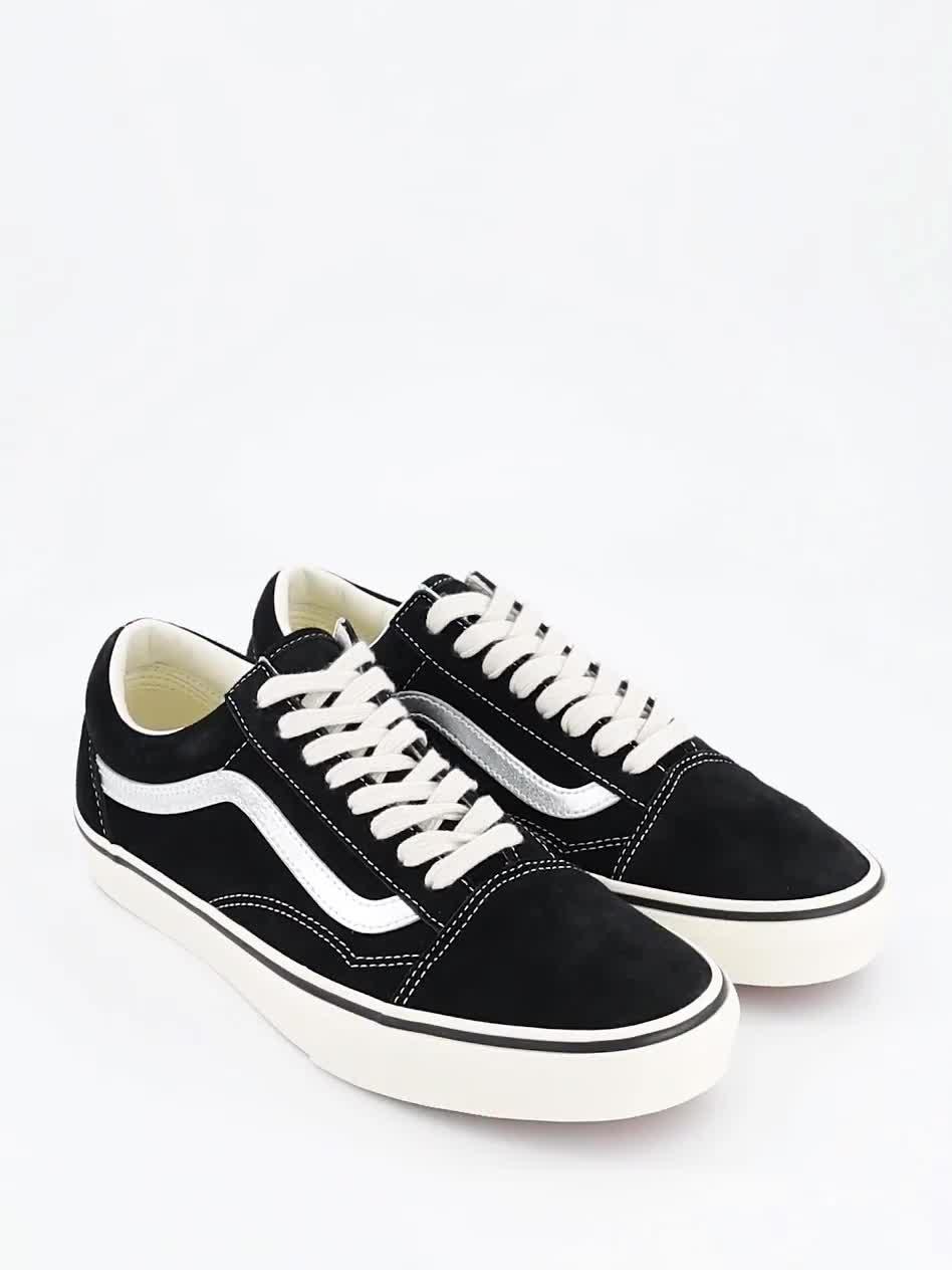 Image thumbnail 7 of 7 of Vans Unisex Old Skool Trainers&nbsp;- Black
